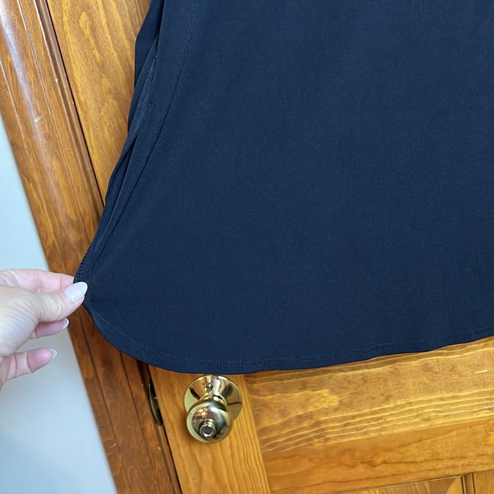 Women's Size 1X Susan Graver Modern Essentials Liquid Knit Black Tunic - Picture 3 of 6